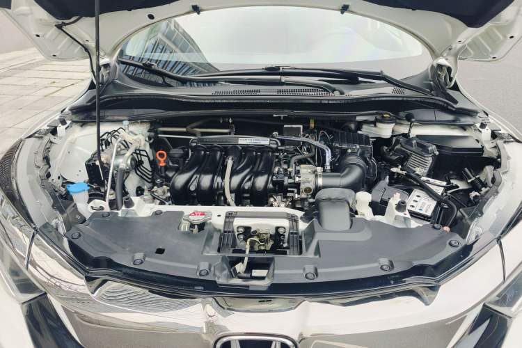 Used Honda Vezel 2020 1.5L CVT Pioneer Edition Engine Bay