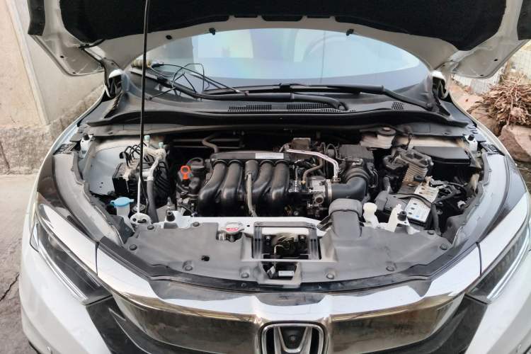 Used Honda Vezel 2020 1.5L CVT Pioneer Edition Engine Bay