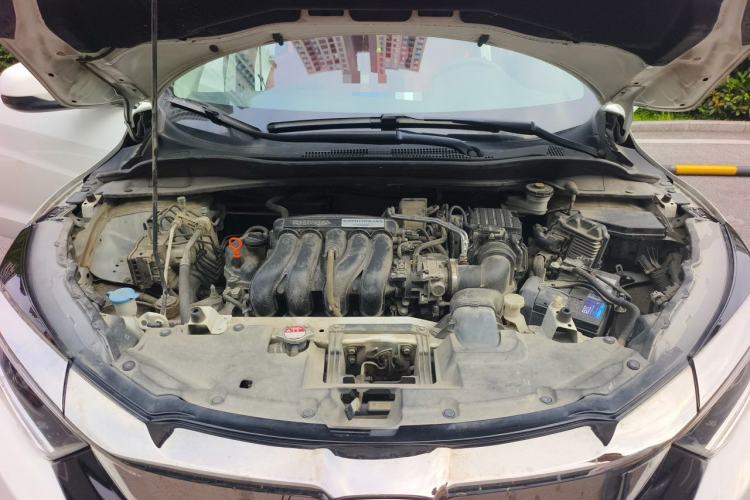 Used Honda Vezel 2020 1.5L CVT Elite Edition Engine Bay
