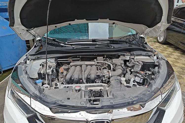 Used Honda Vezel 2020 1.5L CVT Pioneer Edition Engine Bay