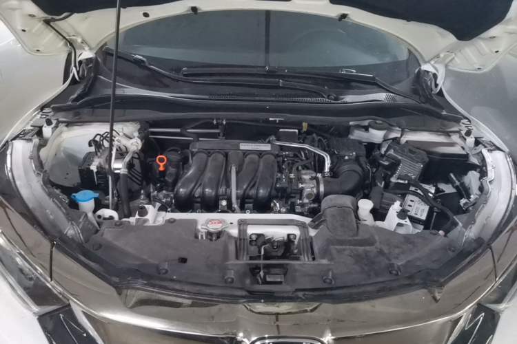 Used Honda Vezel 2020 1.5L CVT Pioneer Edition Engine Bay