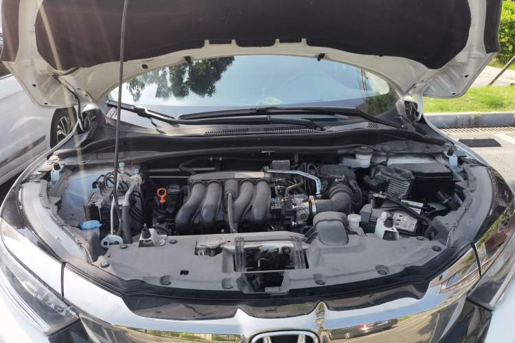 Used Honda Vezel 2020 1.5L CVT Luxury Edition Engine Bay