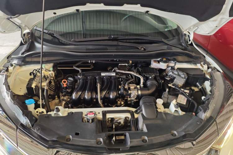 Used Honda Vezel 2020 1.5L CVT Pioneer Edition Engine Bay