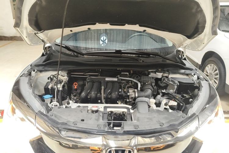 Used Honda Vezel 2020 1.5L CVT Pioneer Edition Engine Bay
