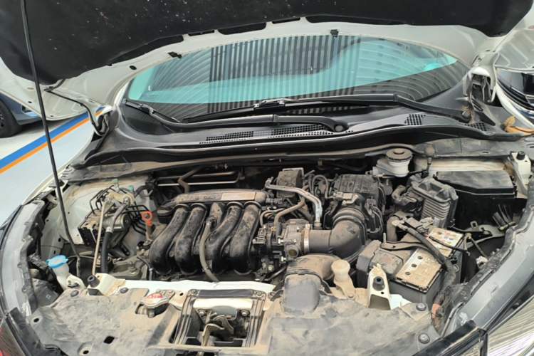 Used Honda Vezel 2020 1.5L CVT Elite Edition Engine Bay