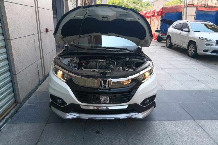 Used Honda Vezel 2020 1.5L CVT Pioneer Edition Engine Bay