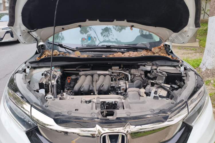 Used Honda Vezel 2020 1.5L CVT Luxury Edition Engine Bay