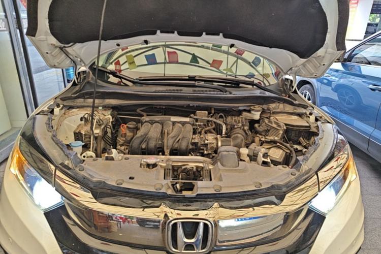 Used Honda Vezel 2020 1.5L CVT Pioneer Edition Engine Bay