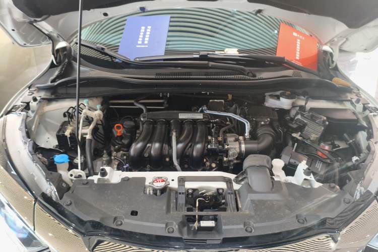 Used Honda Vezel 2020 1.5L CVT Pioneer Edition Engine Bay