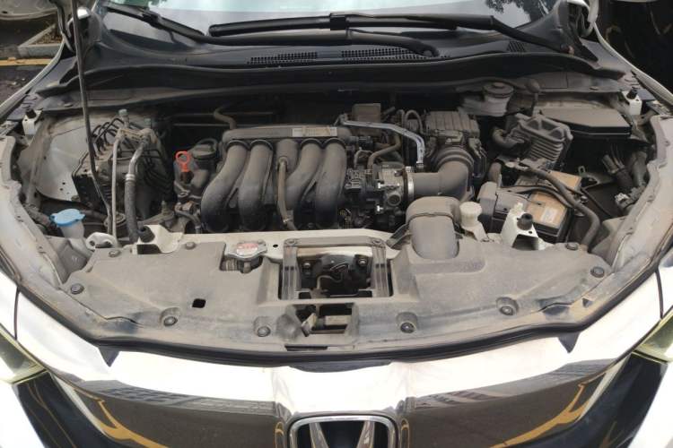 Used Honda Vezel 2020 1.5L CVT Pioneer Edition Engine Bay
