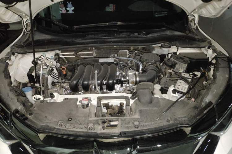 Used Honda Vezel 2020 1.5L CVT Pioneer Edition Engine Bay
