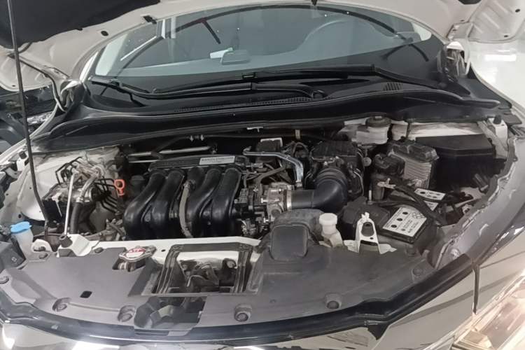 Used Honda Vezel 2020 1.5L CVT Pioneer Edition Engine Bay