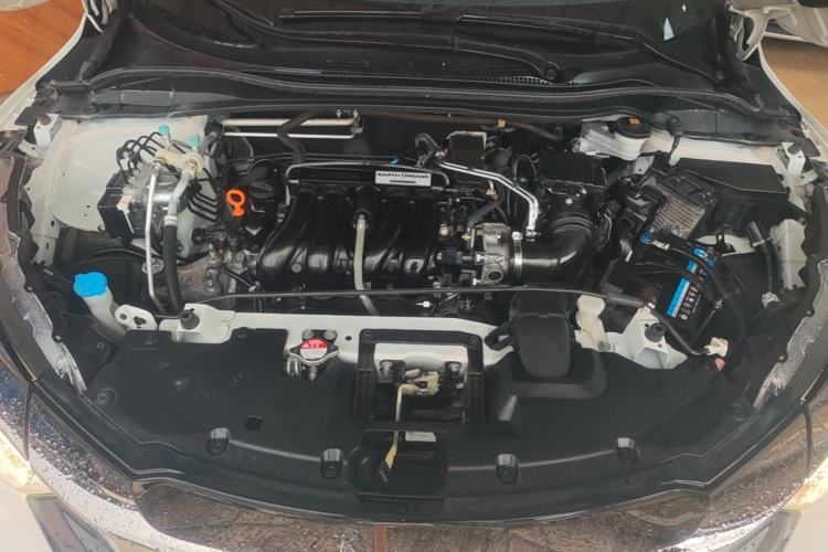 Used Honda Vezel 2020 1.5L CVT Elite Edition Engine Bay