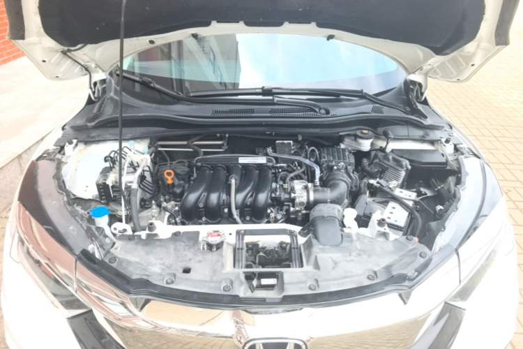Used Honda Vezel 2020 1.5L CVT Elite Edition Engine Bay