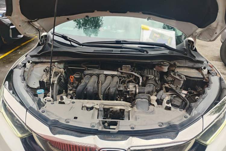 Used Honda Vezel 2020 1.5L CVT Pioneer Edition Engine Bay