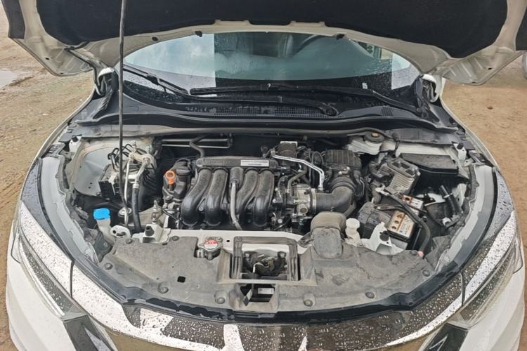 Used Honda Vezel 2020 1.5L CVT Pioneer Edition Engine Bay