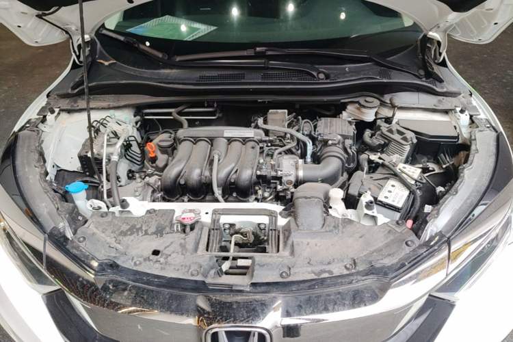 Used Honda Vezel 2020 1.5L CVT Pioneer Edition Engine Bay