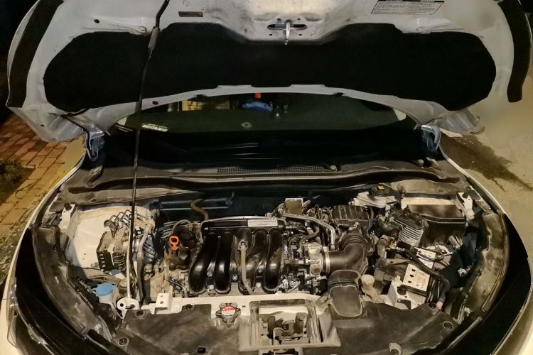 Used Honda Vezel 2020 1.5L CVT Pioneer Edition Engine Bay