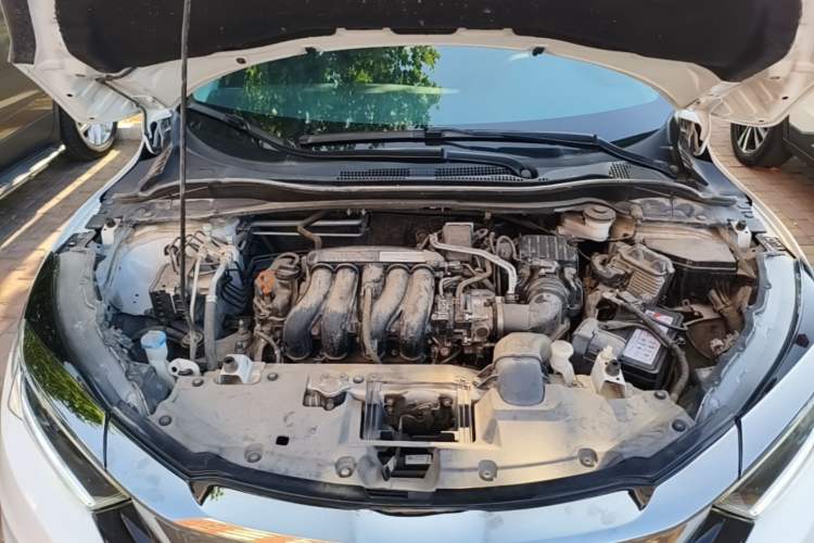 Used Honda Vezel 2020 1.5L CVT Elite Edition Engine Bay