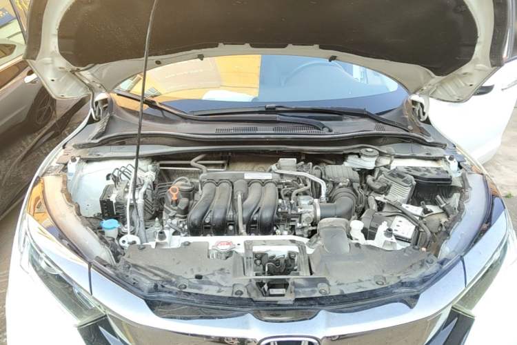 Used Honda Vezel 2020 1.5L CVT Pioneer Edition Engine Bay