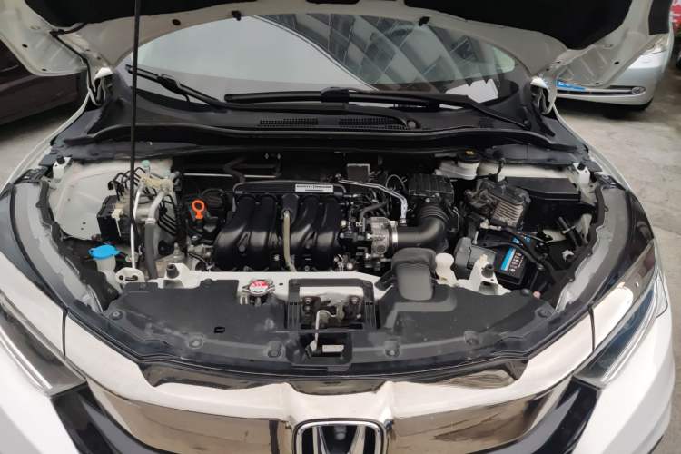 Used Honda Vezel 2020 1.5L CVT Elite Edition Engine Bay