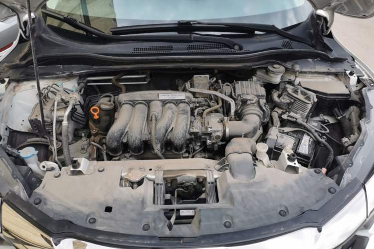 Used Honda Vezel 2020 1.5L CVT Elite Edition Engine Bay