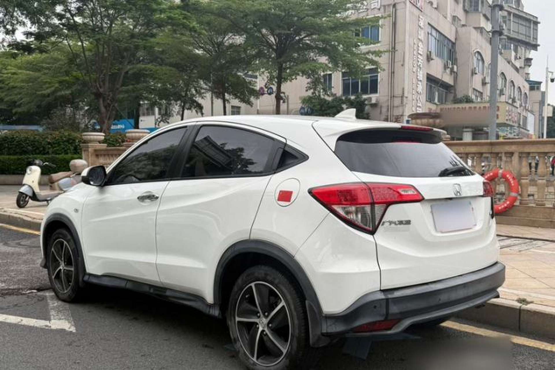 Used Honda Vezel 2020 1.5L CVT Pioneer Edition Exterior 1