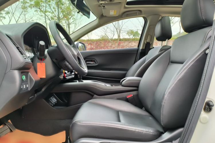 Used Honda Vezel 2020 1.5L CVT Pioneer Edition Exterior 1