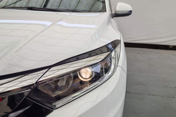 Used Honda Vezel 2020 1.5L CVT Pioneer Edition Exterior 2
