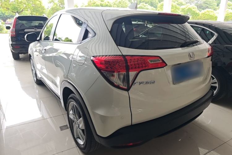 Used Honda Vezel 2020 1.5L CVT Elite Edition Exterior 2
