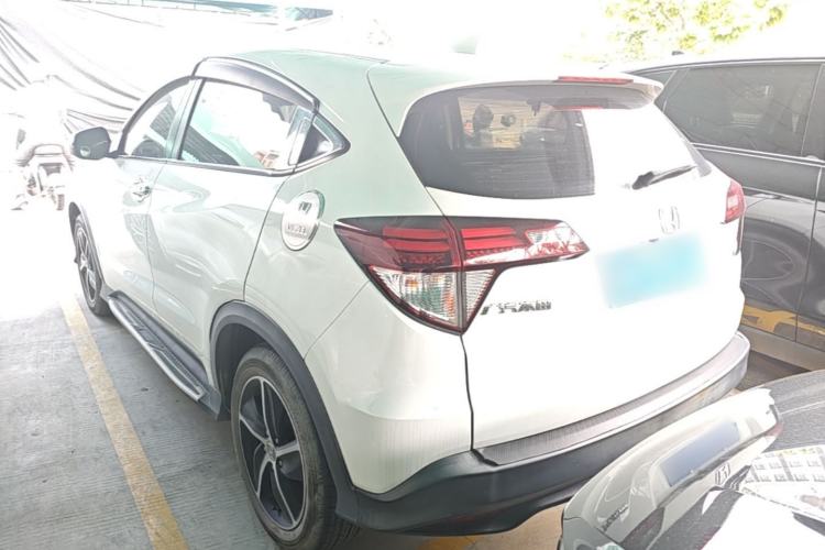 Used Honda Vezel 2020 1.5L CVT Luxury Edition Exterior 2