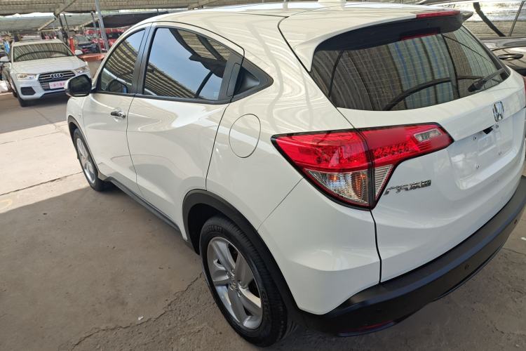 Used Honda Vezel 2020 1.5L CVT Elite Edition Exterior 2