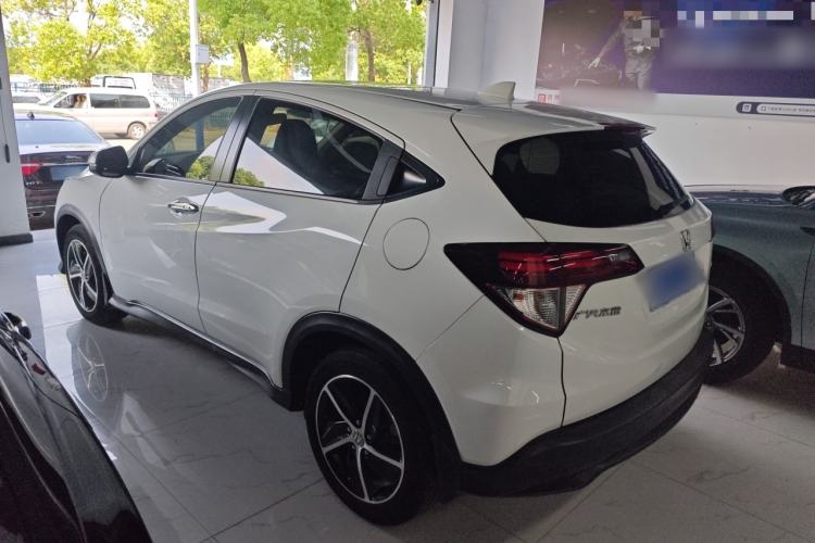 Used Honda Vezel 2020 1.5L CVT Luxury Edition Exterior 2