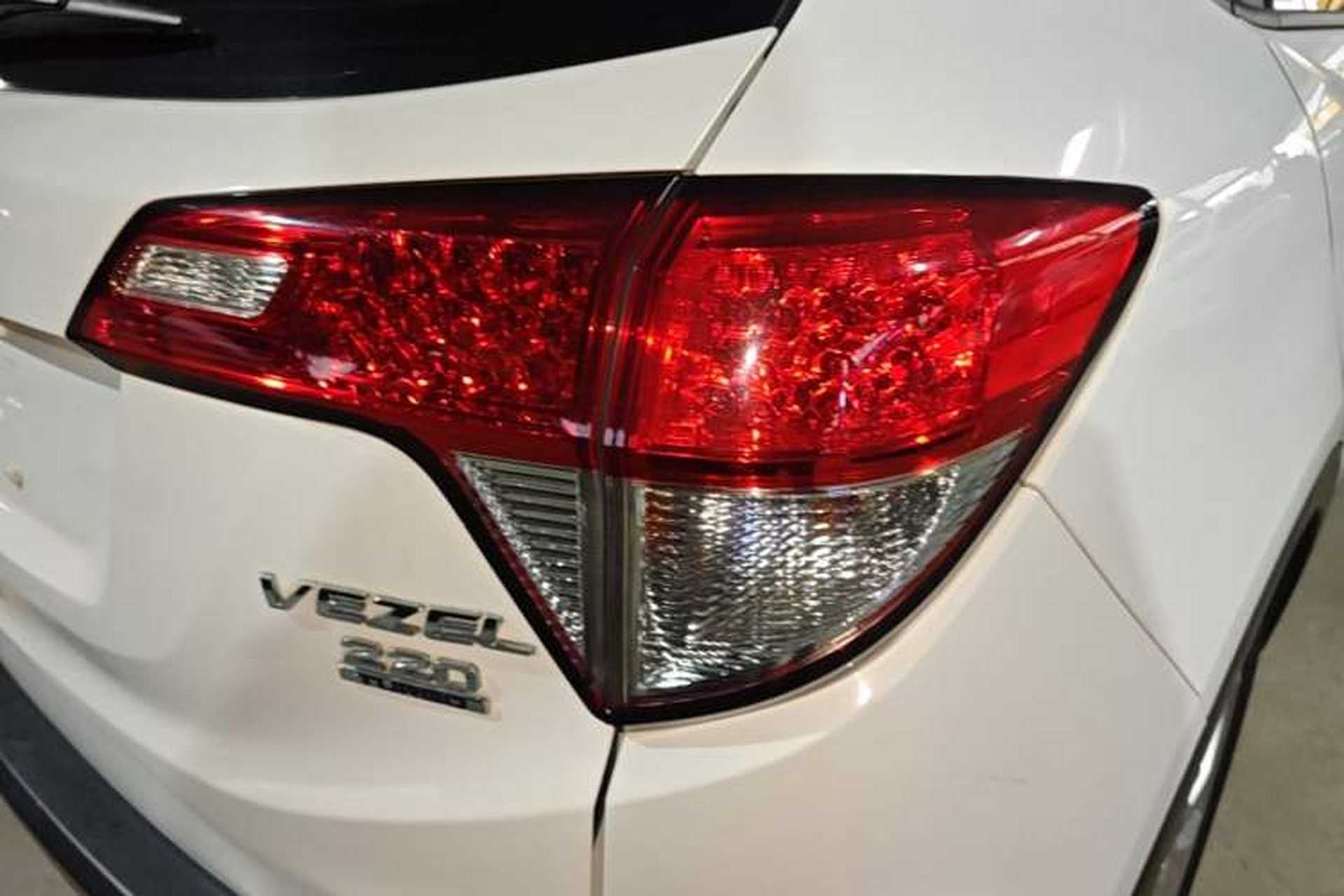 Used Honda Vezel 2020 220 TURBO CVT Elite Edition Exterior 3
