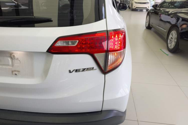 Used Honda Vezel 2020 1.5L CVT Pioneer Edition Exterior 3