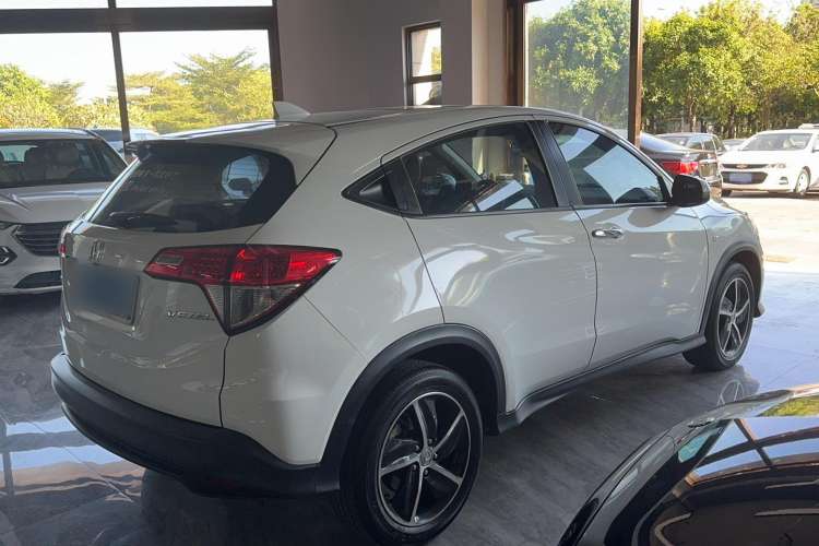 Used Honda Vezel 2020 1.5L CVT Pioneer Edition Exterior 3