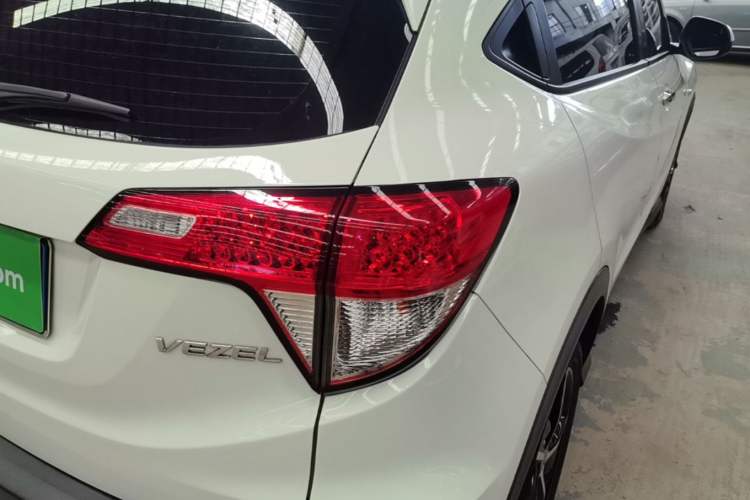 Used Honda Vezel 2020 1.5L CVT Pioneer Edition Exterior 3
