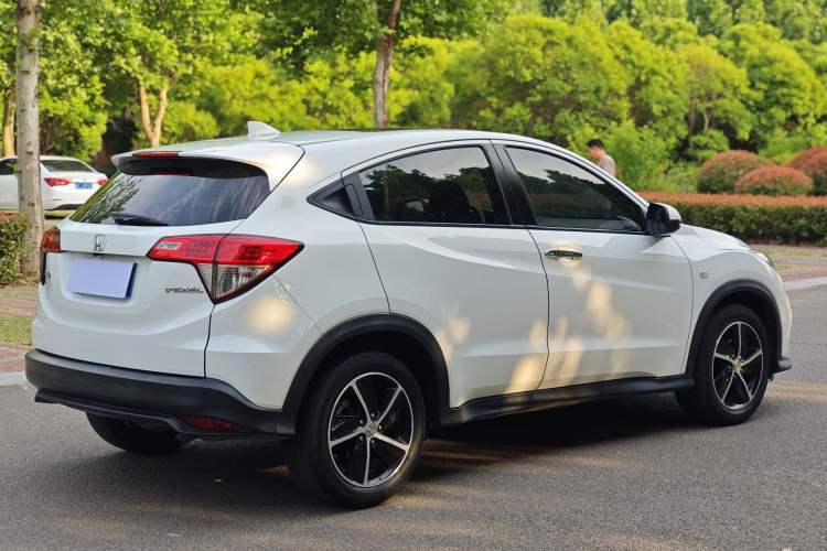 Used Honda Vezel 2020 1.5L CVT Pioneer Edition Exterior 3