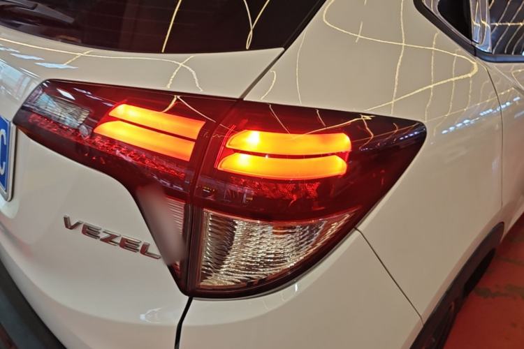 Used Honda Vezel 2020 1.5L CVT Luxury Edition Exterior 3