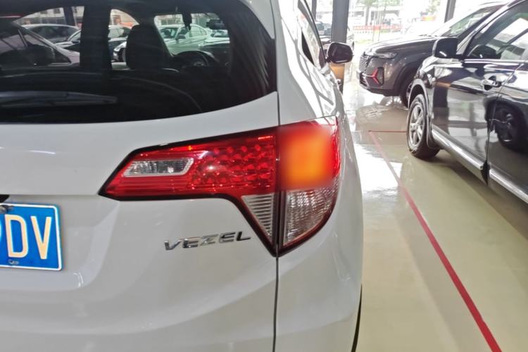Used Honda Vezel 2020 1.5L CVT Elite Edition Exterior 3