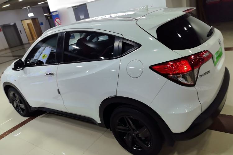 Used Honda Vezel 2020 1.5L CVT Elite Edition Exterior 3