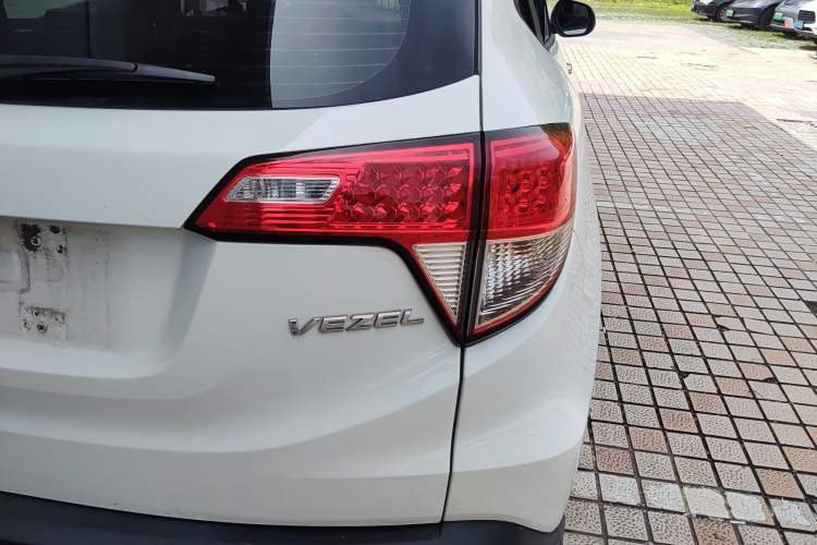 Used Honda Vezel 2020 1.5L CVT Pioneer Edition Exterior 3