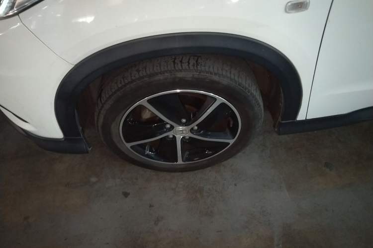 Used Honda Vezel 2020 1.5L CVT Pioneer Edition Exterior 3