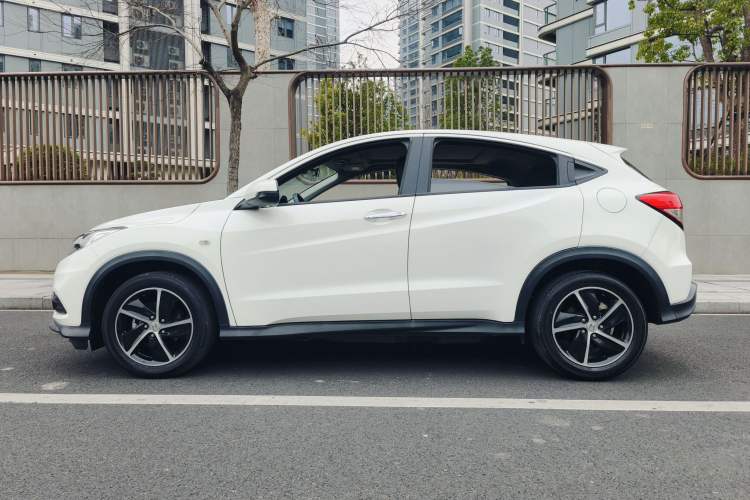 Used Honda Vezel 2020 1.5L CVT Pioneer Edition Exterior 3