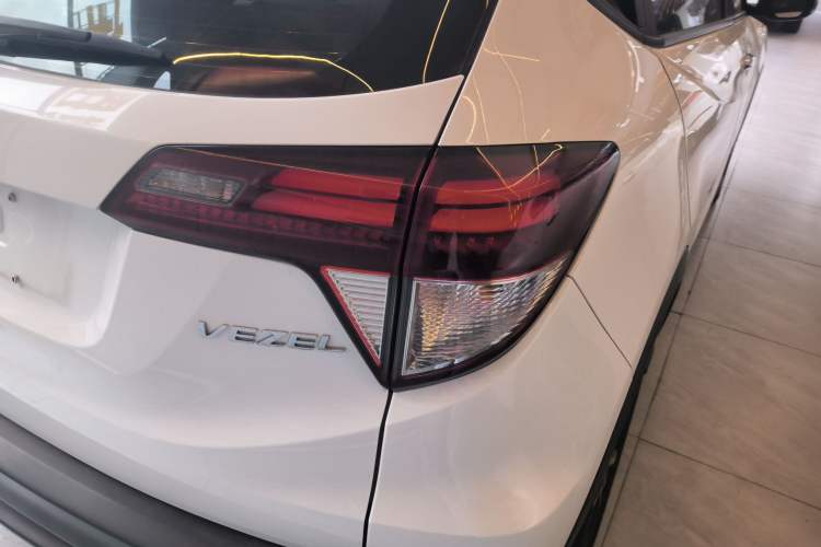Used Honda Vezel 2020 1.5L CVT Luxury Edition Exterior 3
