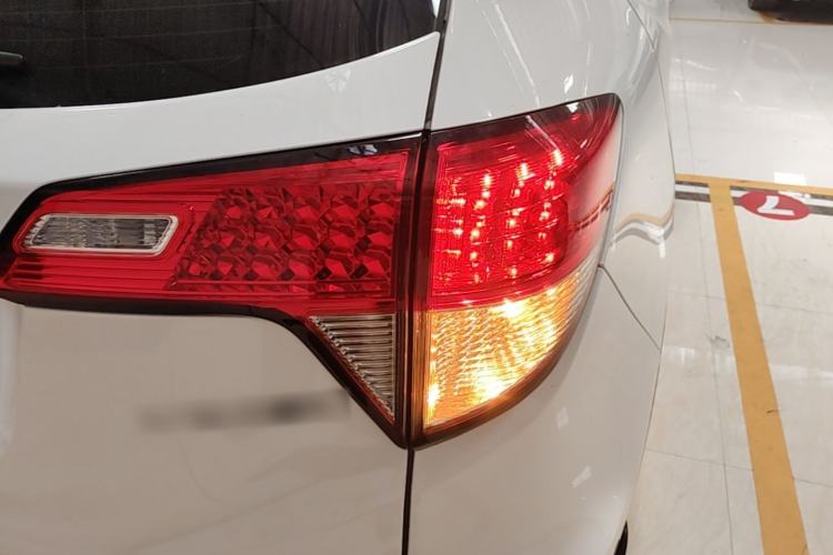 Used Honda Vezel 2020 1.5L CVT Pioneer Edition Exterior 3