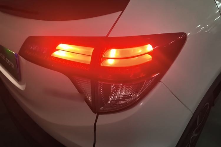 Used Honda Vezel 2020 1.5L CVT Luxury Edition Exterior 3