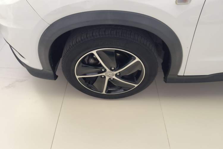 Used Honda Vezel 2020 1.5L CVT Pioneer Edition Exterior 4