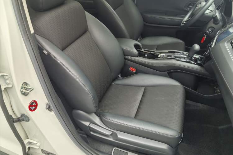 Used Honda Vezel 2020 1.5L CVT Pioneer Edition Exterior 4