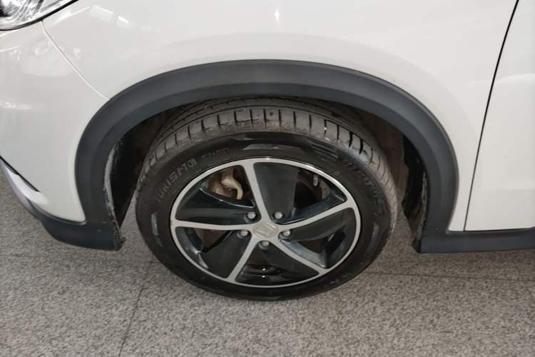 Used Honda Vezel 2020 1.5L CVT Luxury Edition Exterior 4